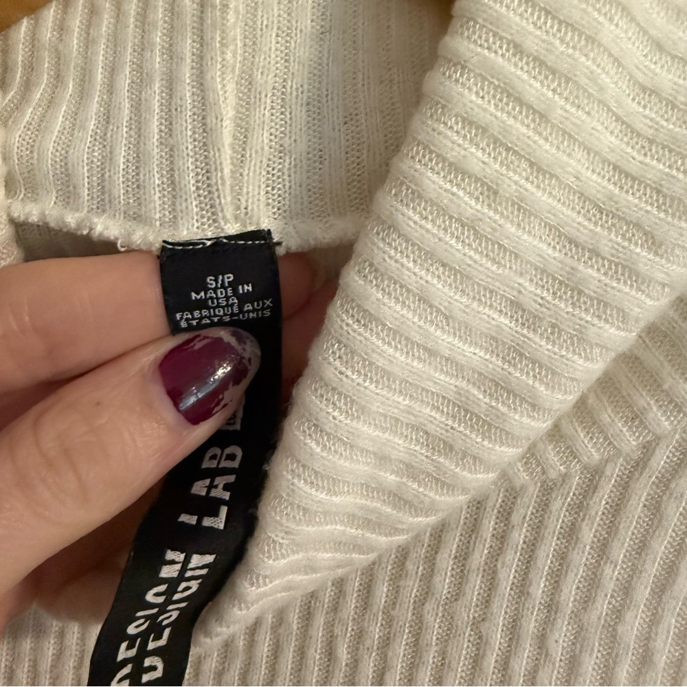 Design Lab Lord & Taylor Cream Ribbed Cropped top - Picture 3 of 5